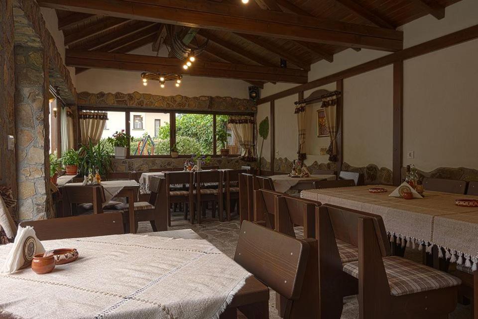 Стар Мерак Hotel Ribarica Ngoại thất bức ảnh