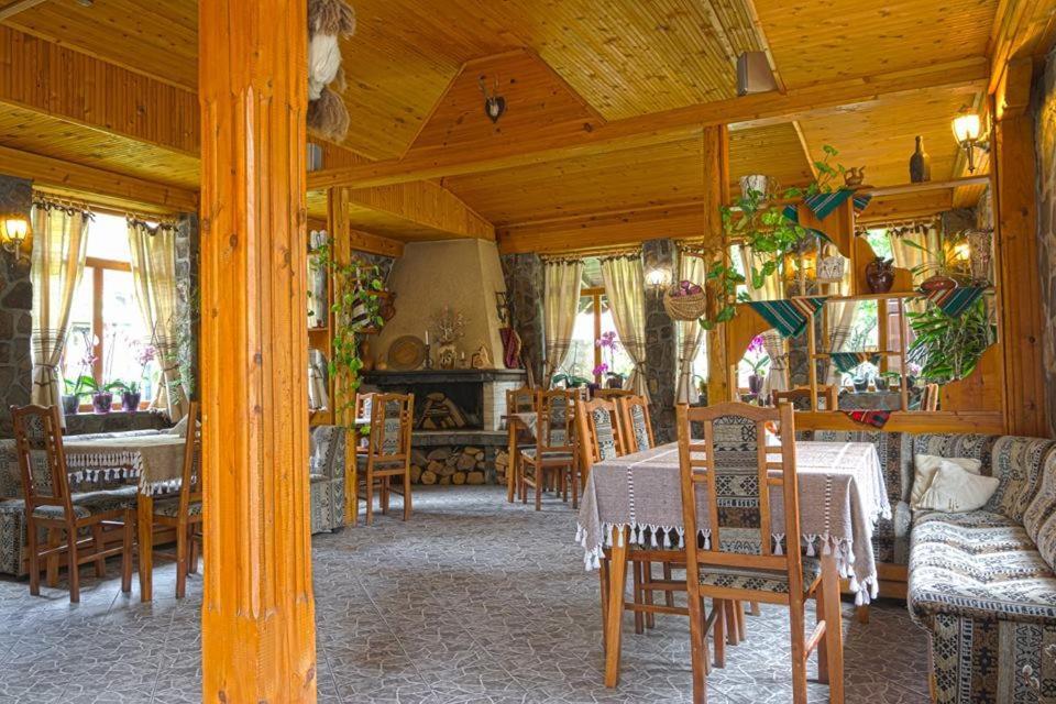 Стар Мерак Hotel Ribarica Ngoại thất bức ảnh