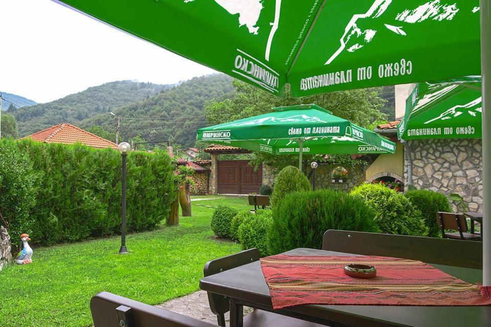 Стар Мерак Hotel Ribarica Ngoại thất bức ảnh