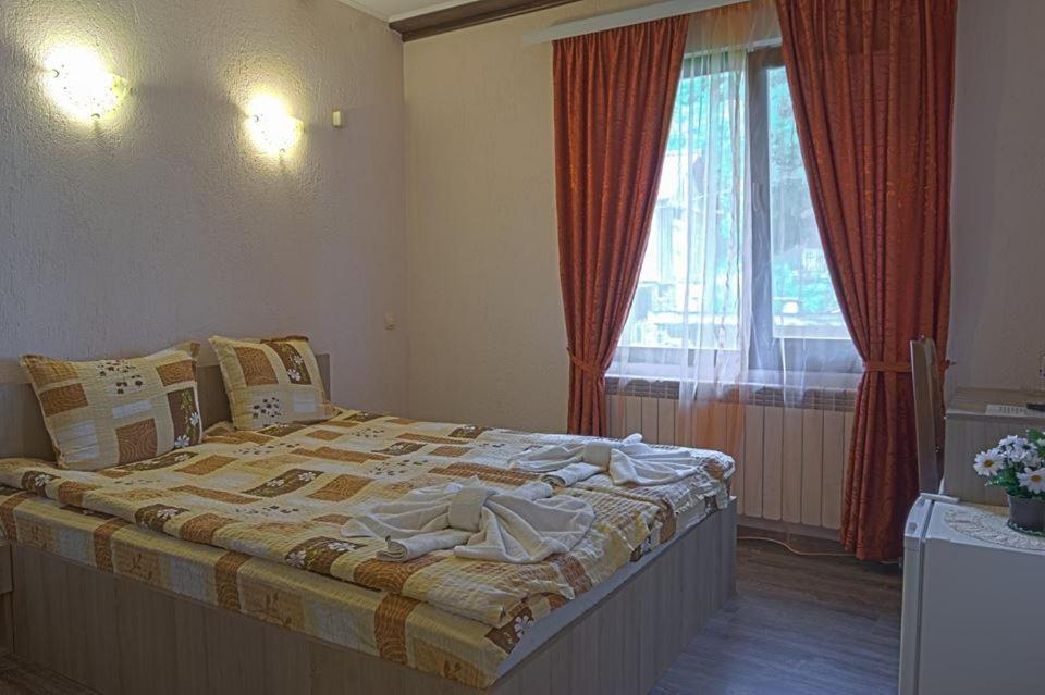 Стар Мерак Hotel Ribarica Ngoại thất bức ảnh