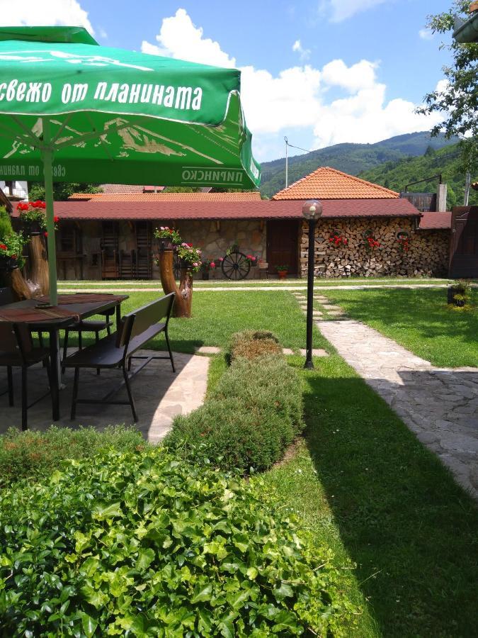 Стар Мерак Hotel Ribarica Ngoại thất bức ảnh